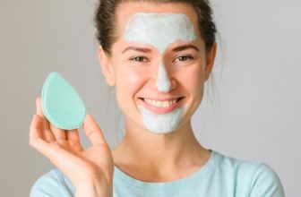 How to Use a Cleanser
